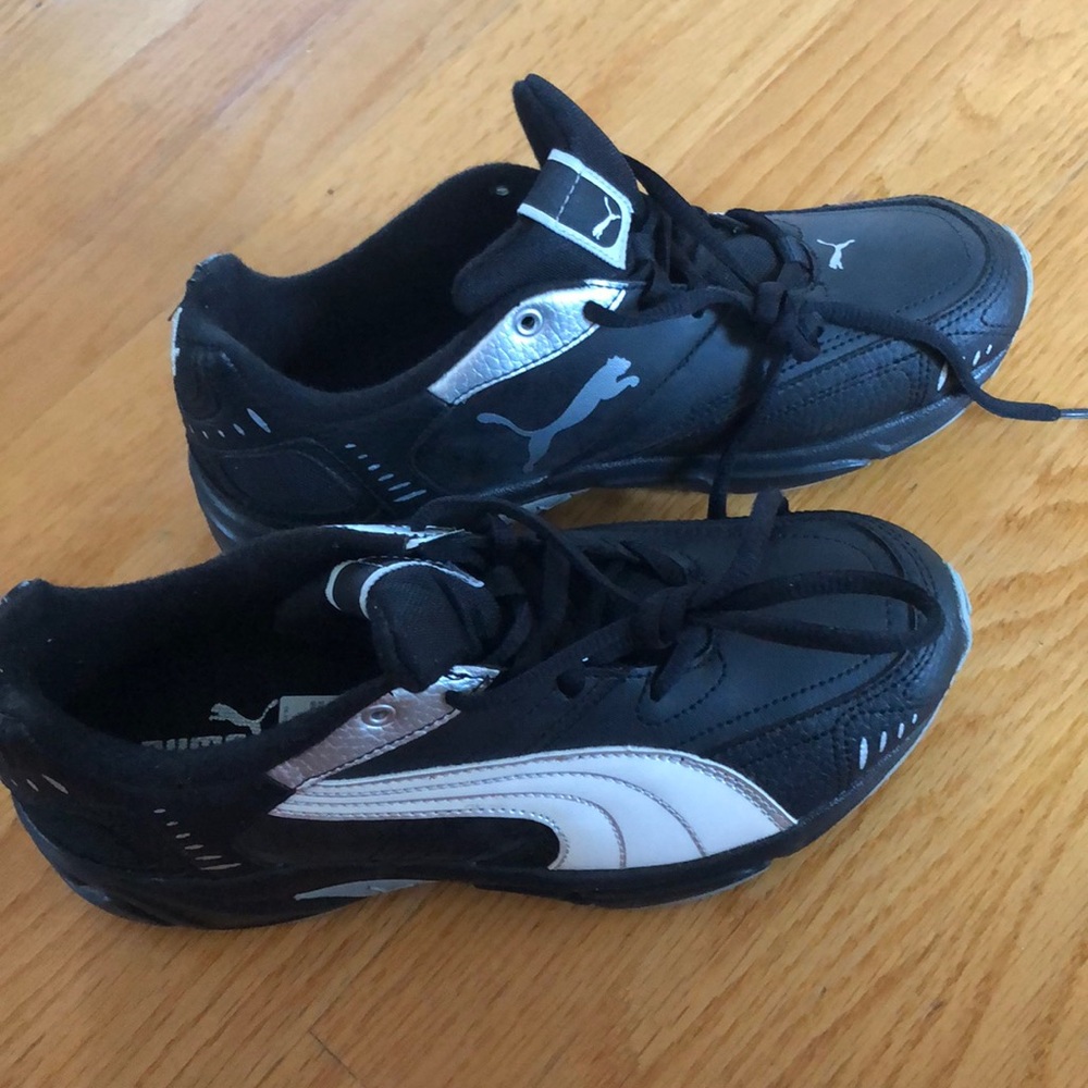 Boys Puma sneakers